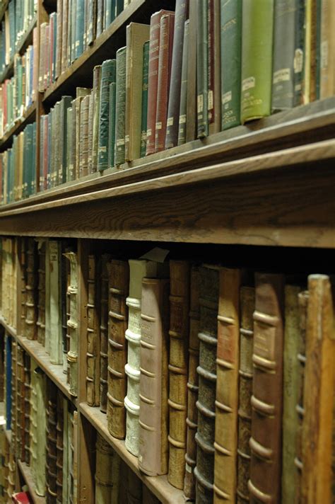 Balfour & Newton Libraries: Why do old books smell?