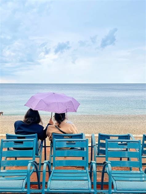 People on the Beach in Summer · Free Stock Photo