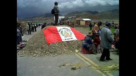 Pobladores De Ayaviri Bloquean Vía Puno Cusco En Primer Día De Paro