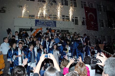 Mudanya Anadolu Lisesi nde Mezuniyet Coşkusu Haberler