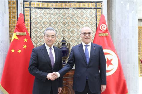 Presidente De T Nez Kais Saied Se Re Ne Con Wang Yi