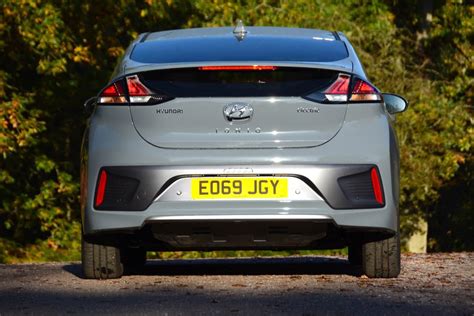 Hyundai Ioniq Electric Premium Se Review Greencarguide