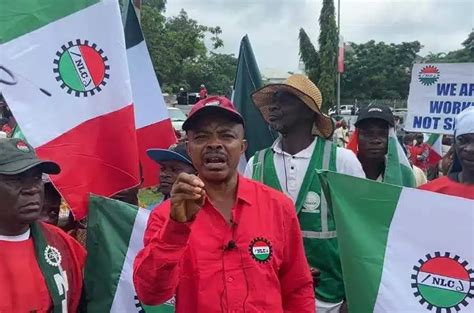 Labour Threatens To Take Action As FG Stops N35 000 Award Payment