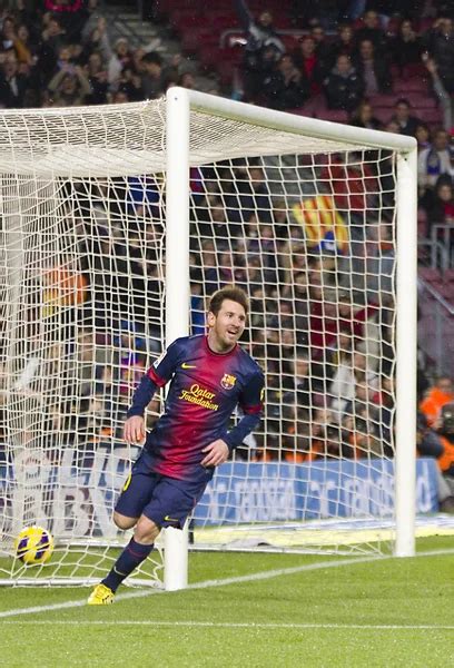 Lionel Messi celebrating a goal – Stock Editorial Photo © natursports ...