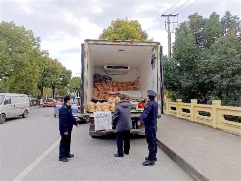 维护市容环境秩序 松江区新桥镇开展占道设摊整治