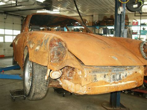 Porsche Sc Coupe Fire Damaged Project Possible Race Car Lawn