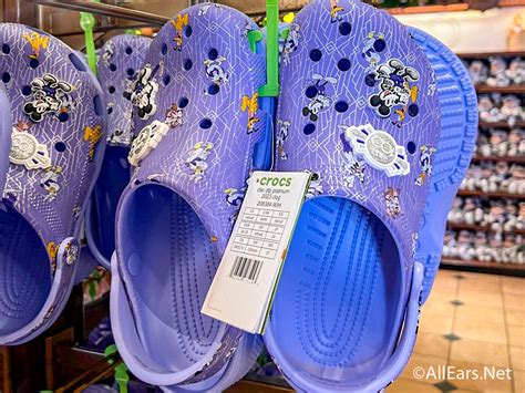 Total 58 Imagen Disney Crocs Abzlocal Mx