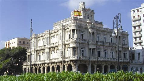 El Consulado de España en La Habana récord de quejas por mal servicio