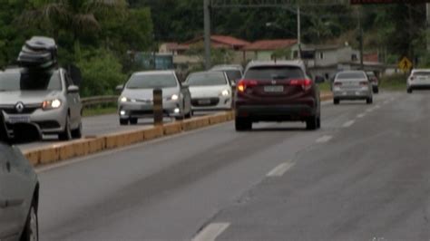 Rodovia Mogi Bertioga registra tráfego normal no sentido litoral na