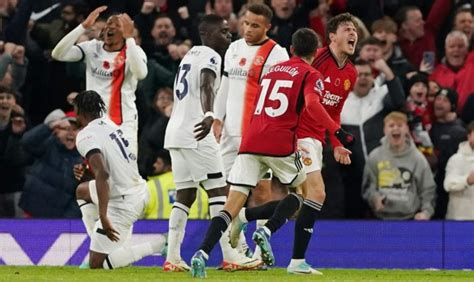 Pl Manchester United Se Relance Contre Luton Arsenal Simpose Face