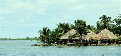 Maracaibo Lake - World Water Database