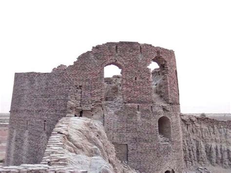 Cholistan’s ancient forts in a shambles