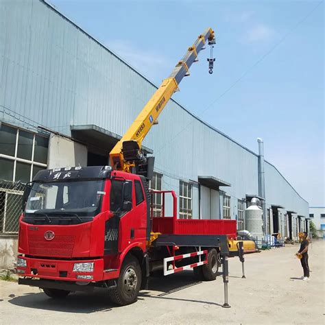 8 Ton Electro Hydraulic Telescopic Boom Mobile Crane With Truck Mounted