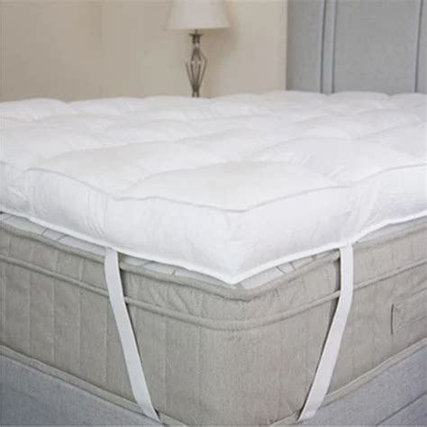 White Mattress Topper Hotel Mattress, 6 Mm, Rs 675 Lords Wear Private ...