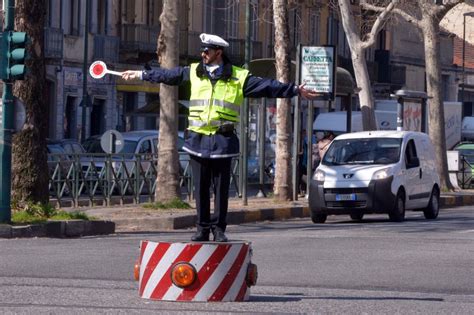 Viabilit Vintage Il Vigile Dirige In Pedana La Repubblica