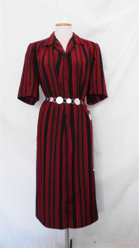 SALE Vintage Shirtwaist Dress Red Black By LAndrominaPerfecta