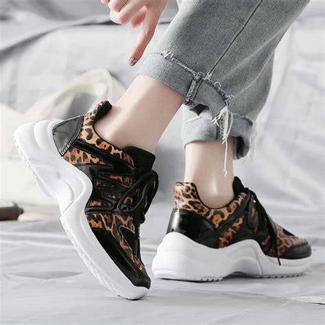 2019 Breathable Mesh Women Casual Shoes Vulcanize Female Fashion