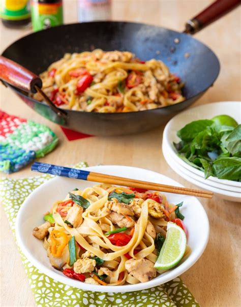 Pad Kee Mao Recipe (Drunken Noodles) - A Spicy Perspective