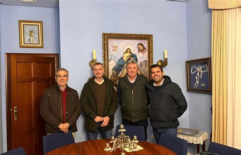 La Hermandad Sacramental De Castilleja Renueva A La Banda De La Cruz