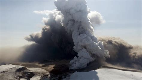 Island Vulkan Der gewaltige Ausbruch von Eyjafjallajökull Bilder