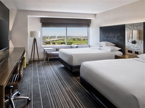 Downtown Dallas Hotel Rooms and Suites | Hyatt Regency Dallas