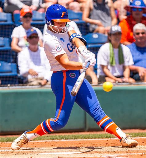 Florida Gators Softball Beats Baylor Bears In Ncaa Super Regionals Opener