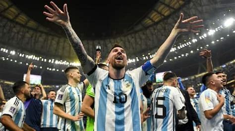 Messi Will Be Sainted Peter Drury S Commentary Wins Hearts As