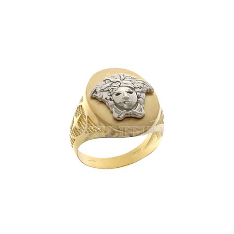 Anello Da Uomo In Oro Giallo E Bianco 18 Kt A Scudo Con Medusa