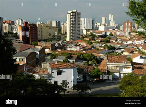 Santiago Cali Colombia Hi Res Stock Photography And Images Alamy