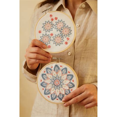 Kit De Broderie Fleurs De Levant Dmc