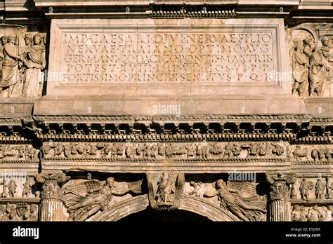 Arc De Triomphe De Trajan Banque D Image Et Photos Alamy