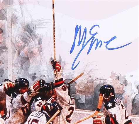 Mike Eruzione Signed Team USA Miracle On Ice 16x20 Photo JSA COA