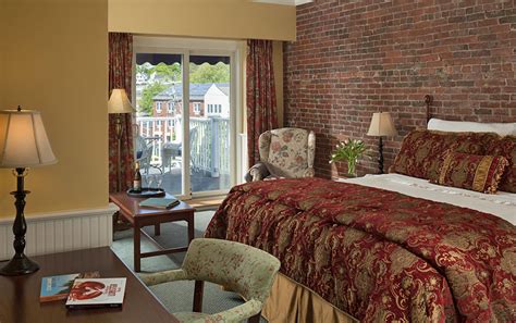 Village View Rooms - Camden, ME Romantic Suites | Lord Camden Inn