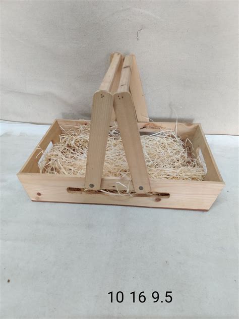 Natural Finish Rectangular Pinewood Tray For Hampers For Party