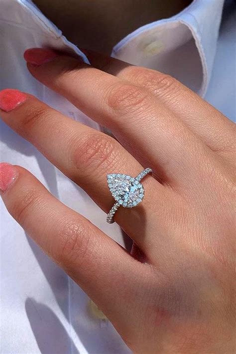 21 Stunning Pear Shaped Engagement Rings | Oh So Perfect Proposal