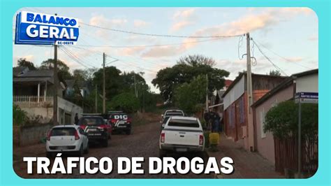 Opera O Contra O Tr Fico De Drogas Prende Quatro Homens E Tr S