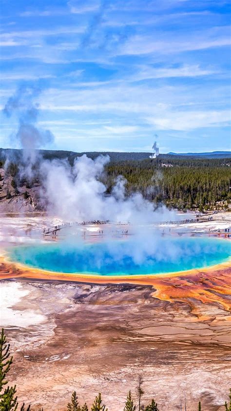 Explore the Majestic Yellowstone Caldera