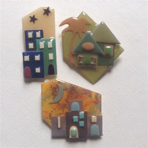 Vintage 80s House Pins Gem