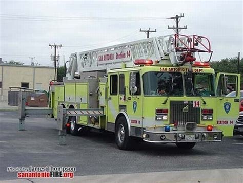 Tx San Antonio Fire Department Old Ladder 1