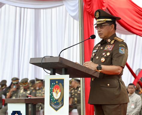 Agar Dekat Dengan Masyarakat Mendagri Minta Satpol Pp Dan Satlinmas