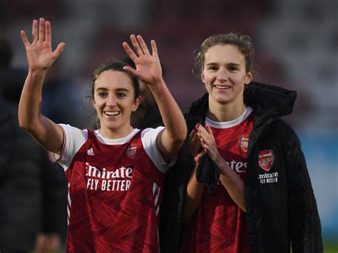 Arsenal duo Vivianne Miedema and Lisa Evans pledge to…