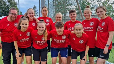 Frauen Und M Dchenfu Ball In Stralsund Boomt