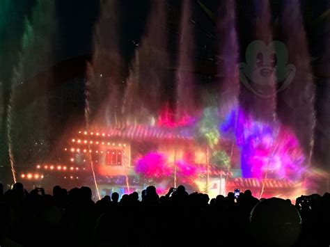 Photos Video ‘world Of Color One Debuts At Disney California