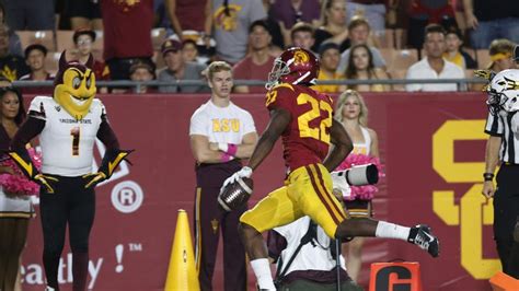 Justin Davis Emerges As Uscs Clear Featured Running Back