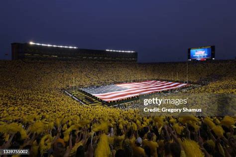 Michigan Stadium Photos and Premium High Res Pictures - Getty Images