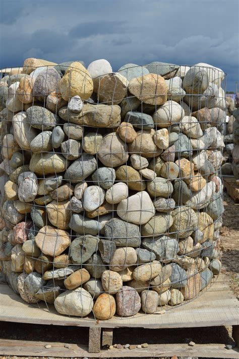 Field Boulders - Frank Brother's Landscape Supply Inc.