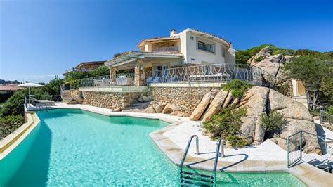 Villa On The Beach For Rent In Sardinia With Infinity Pool And Access