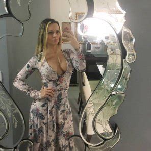 PictureBig Cleavage Porn Pic