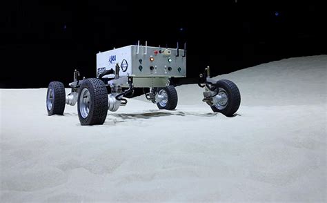 日産、jaxa と共同研究中の月面ローバ試作機を公開 Next Mobility ネクストモビリティ