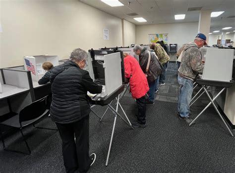 Iowans Line Up To Cast Ballots On First Day Of Early Voting • Iowa